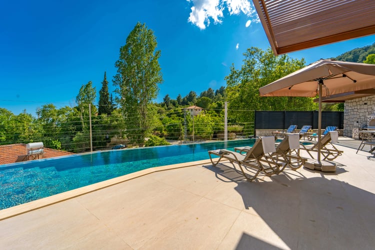 1kiralik-villa-villa-akbulut-tres- (13).jpg