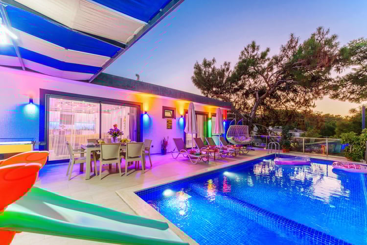 1kiralik-yazlik-villa-villa-ecba- (14).jpg