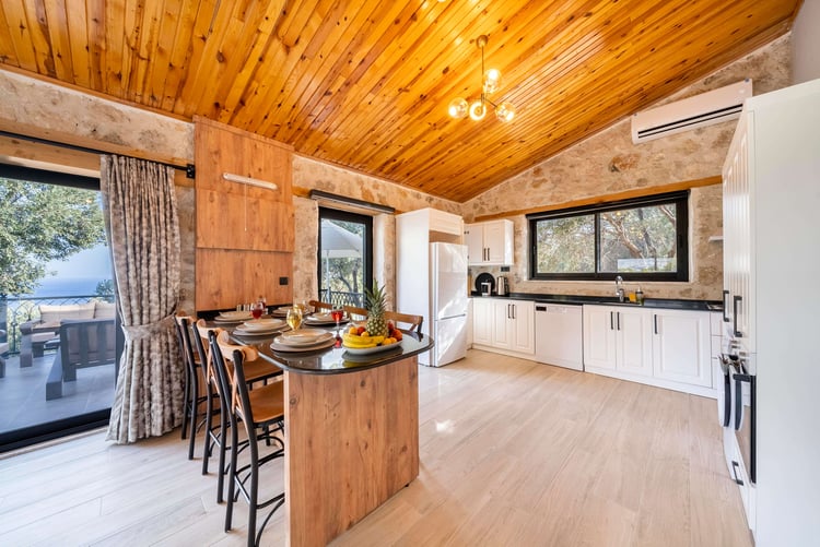 1kiralik-deniz-manzarali-villa-villa-sea- (24).jpg