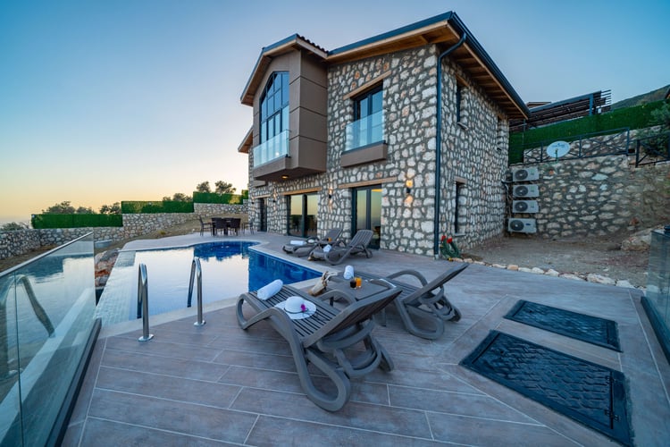 1kiralik-yazlik-villa-villa-buyuk-ada- (16).jpg