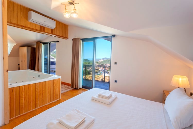 1jakuzili-yazlik-villa-villa-angel-prestige-g- (34).jpg