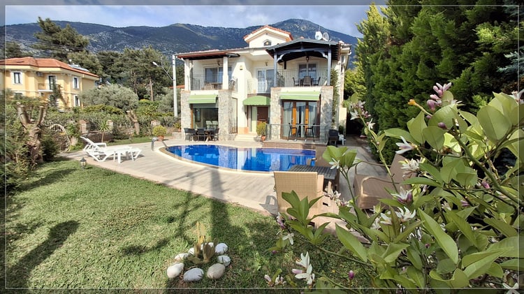 1kiralik-yazlik-tatil-villasi-villa-crocus- (6).jpg