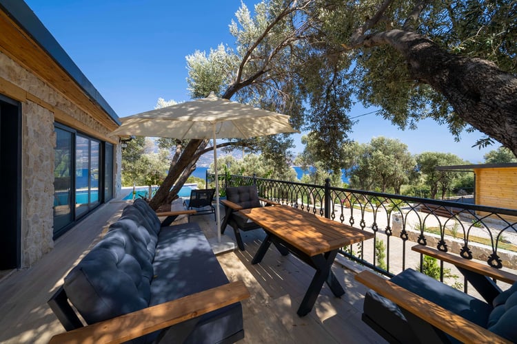 1kiralik-deniz-manzarali-villa-villa-olive-muarkuru- (6).jpg