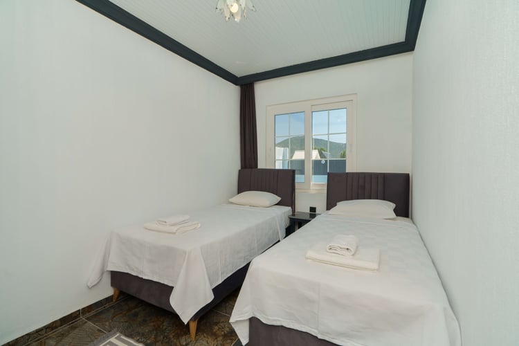 1kiralik-yazlik-villa-villa-zehra- (29).jpg