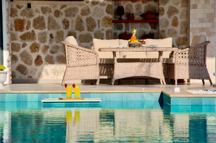 1kiralik-yazlik-jakuzili-villa-villa-elysium- (9).jpeg