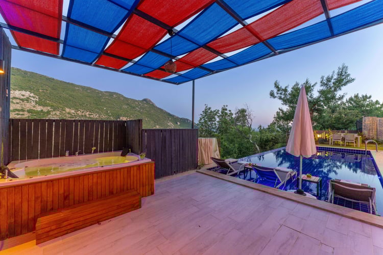 1kiralik-tatil-villasi-villa-emek- (10).jpg