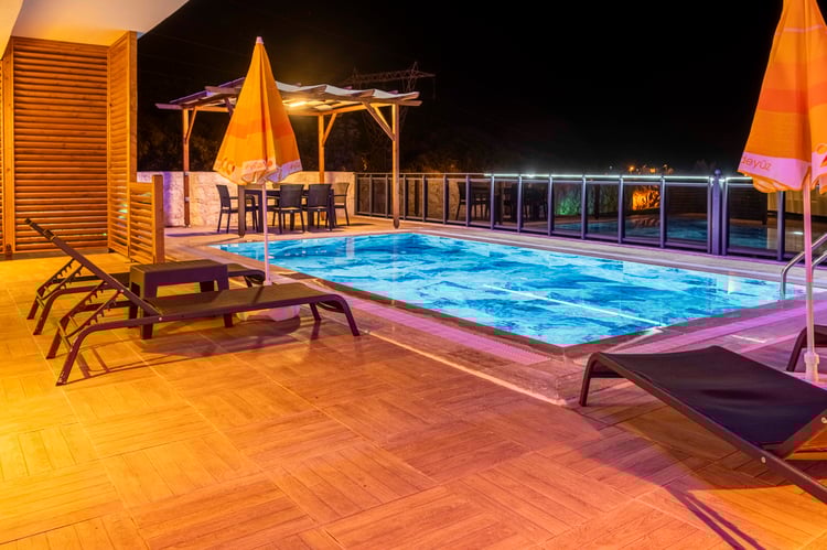 1kiralik-yazlik-tatil-villasi-villa-savaya-two- (8).jpg