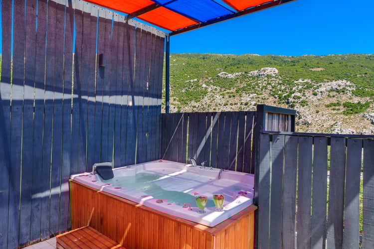 1kiralik-tatil-villasi-villa-emek- (20).jpg