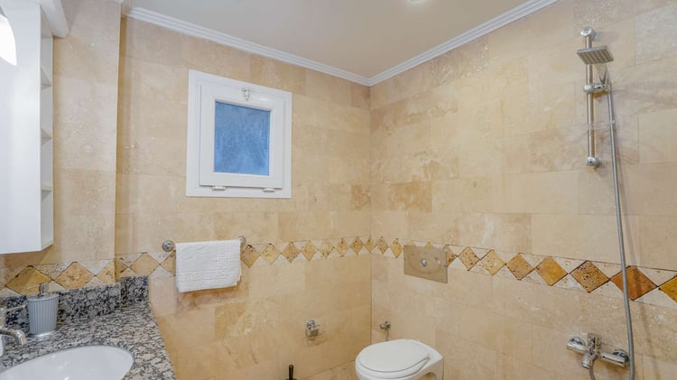 1kiralik-deniz-manzarali-villa-villa-beyaz- (37).jpg