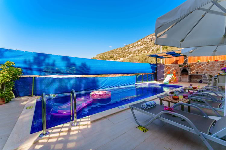 1kiralik-yazlik-villa-villa-ecba- (8).jpg