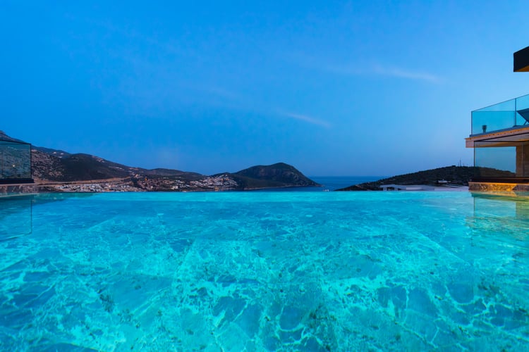 1kiralik-deniz-manzarali-villa-villa-buse-duo- (14).jpg