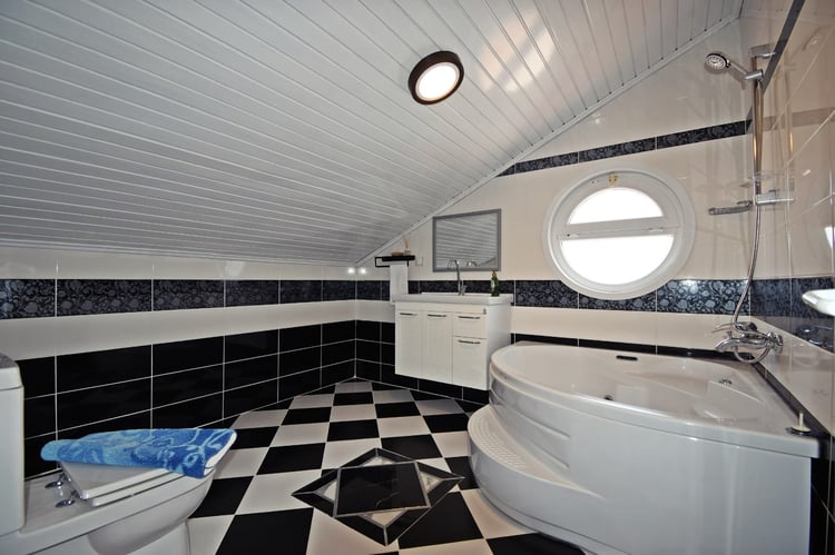 WhatsApp Image 2025-08-05 at 11.22.43 (3).jpeg