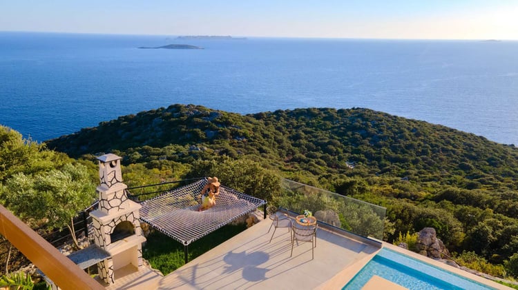 1kiralik-yazlik-deniz-manzarali-villa-villa-akbülüt-1- (3).jpg