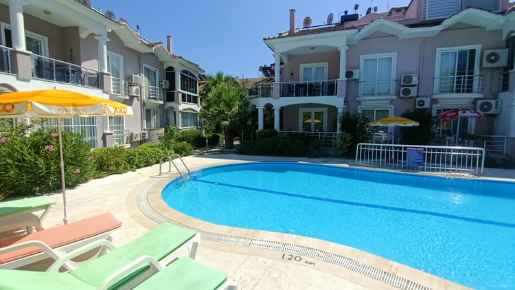 kiralik-ortak-havuzlu-apart-apart-baba- (10).jpg