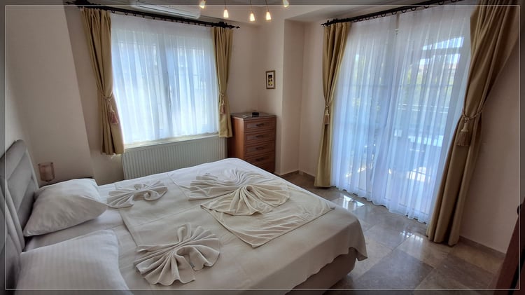 1kiralik-yazlik-tatil-villasi-villa-crocus- (30).jpg