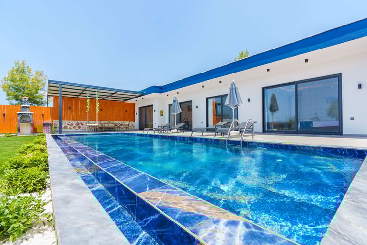 1kiralik-muhafazakar-villa-villa-tuna- (7).jpg