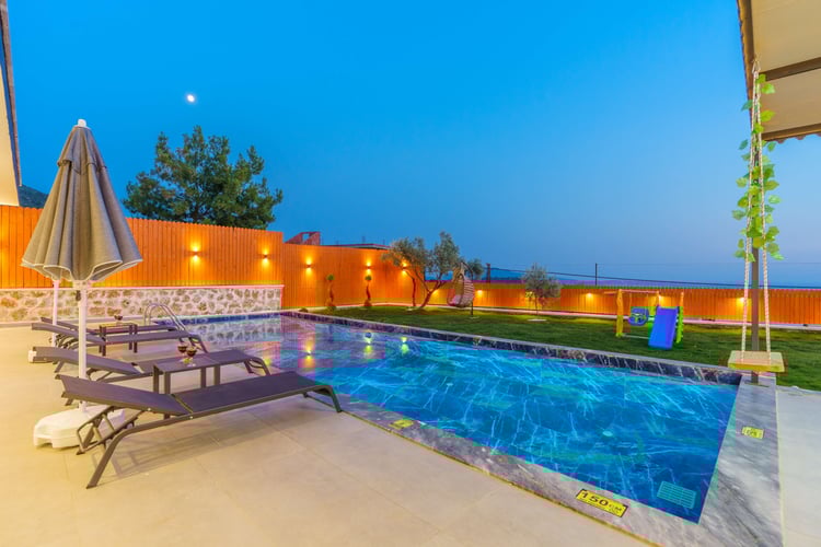 1kiralik-muhafazakar-villa-villa-tuna- (15).jpg