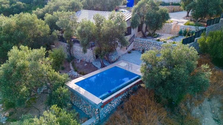 1kiralik-deniz-manzarali-villa-villa-sea- (3).jpg