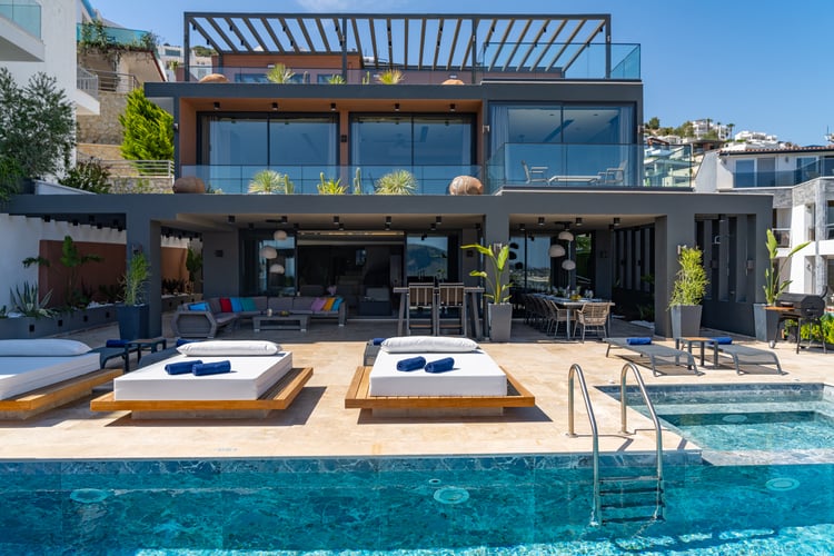 1kiralik-deniz-manzarali-villa-villa-buse-duo- (4).jpg