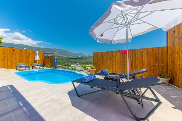 1kiralik-yazlik-villa-villa-tuana- (6).jpg