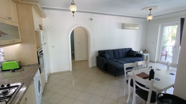 kiralik-ortak-havuzlu-apart-apart-baba- (22).jpg