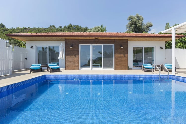 1kiralik-yazlik-villa-villa-pinar- (3).jpeg