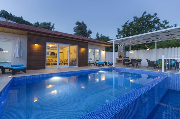 1kiralik-yazlik-villa-villa-pinar- (1).jpeg