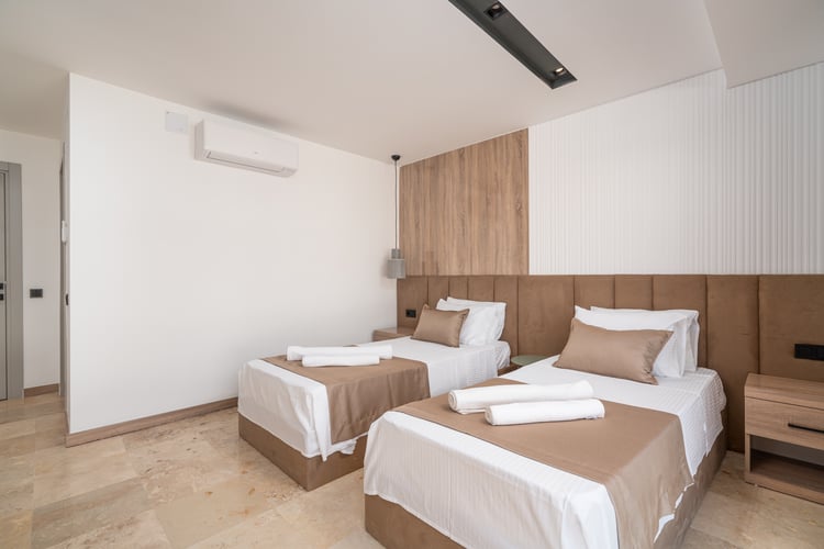 1kiralik-deniz-manzarali-villa-villa-buse-duo- (39).jpg