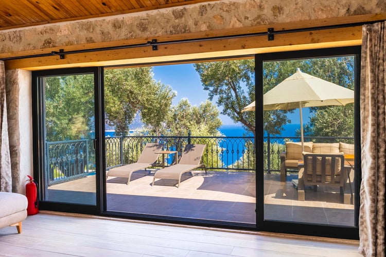 1kiralik-deniz-manzarali-villa-villa-sea- (25).jpg