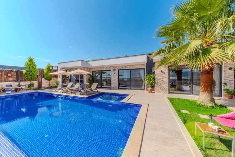 1yazlik-kiralik-villa-mancero- (10).jpg