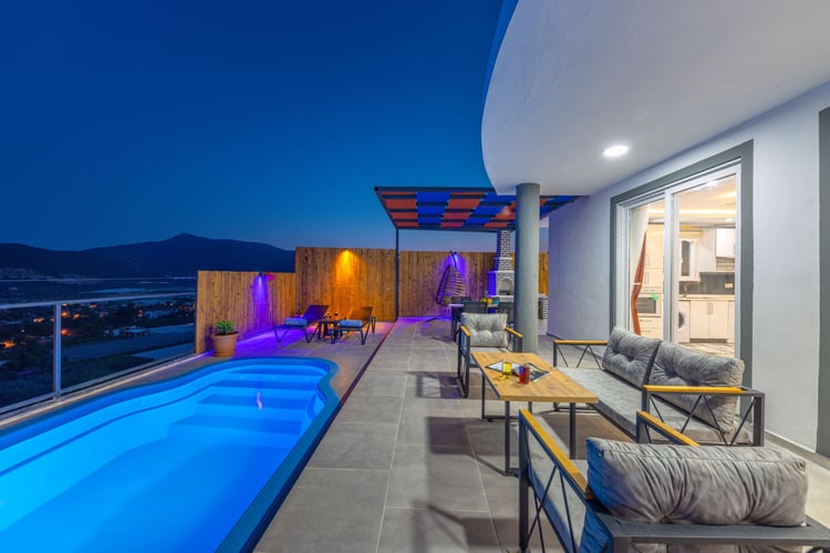 1kiralik-yazlik-villa-villa-tuana- (21).jpg