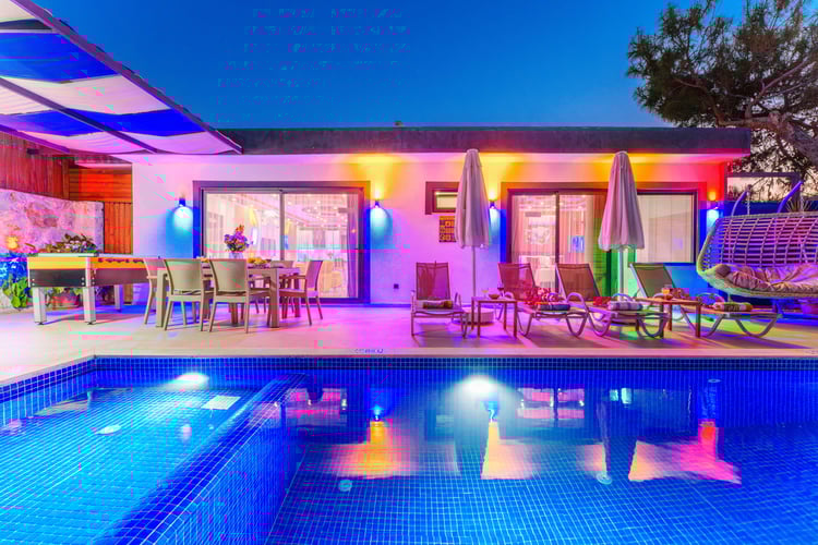 1kiralik-yazlik-villa-villa-ecba- (16).jpg