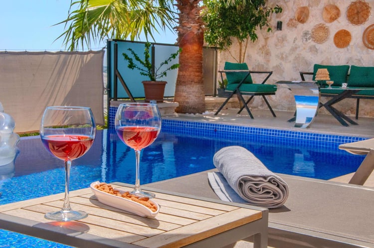 1kiralik-yazlik-villa-villa-ruzanna- (12).jpg