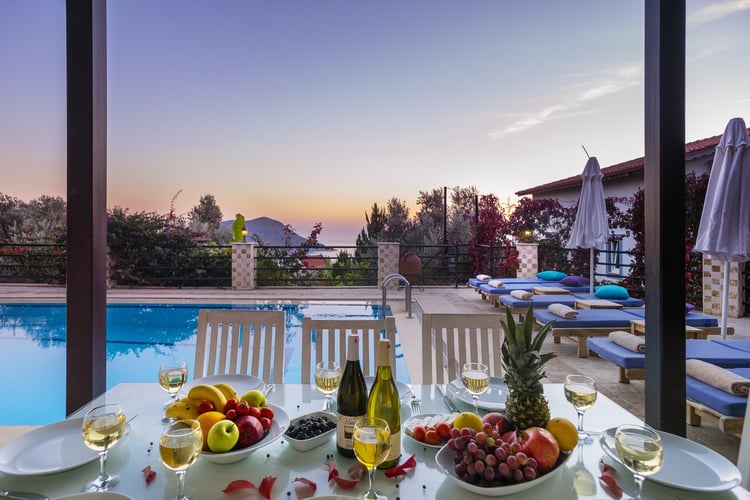 1kiralik-yazlik-villa-villa-otantik- (7).jpg