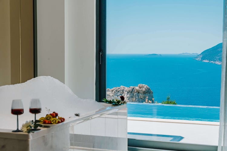 1kiralik-deniz-manzarali-villa-villa-akbulut-duo- (38).jpg