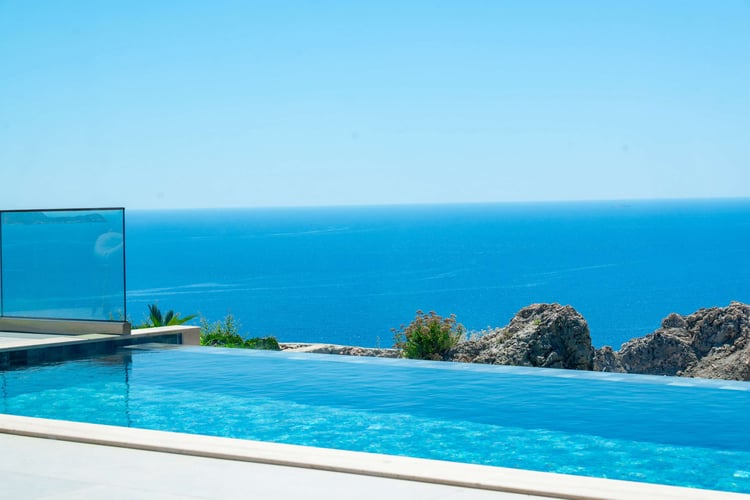 1kiralik-deniz-manzarali-villa-villa-akbulut-duo- (16).jpg