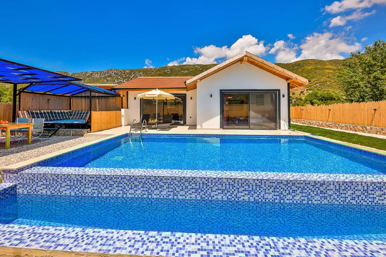 1kiralik-yazlik-tatil-villasi-villa-erisa- (10).jpg