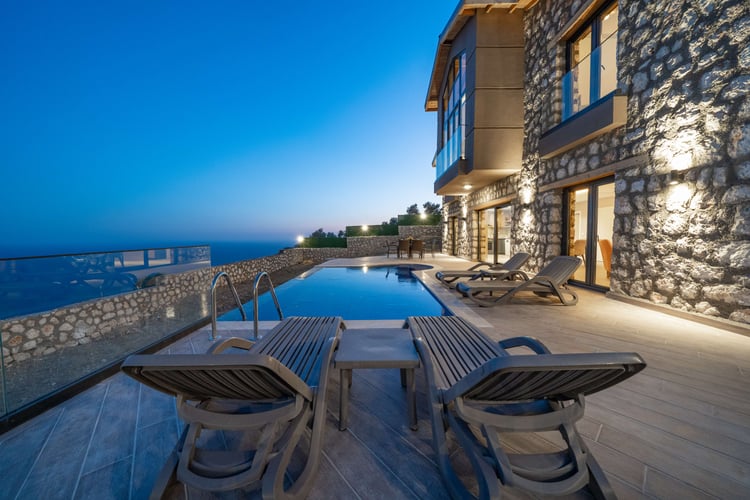 1kiralik-yazlik-villa-villa-buyuk-ada- (22).jpg