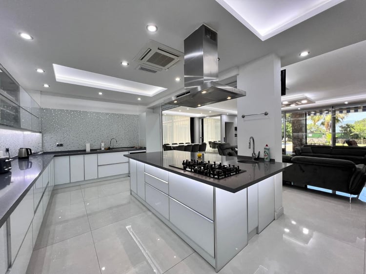 1kiralik-kalabalık-aileler-icin-uygun-villa-villa-gulistan- (5).jpeg