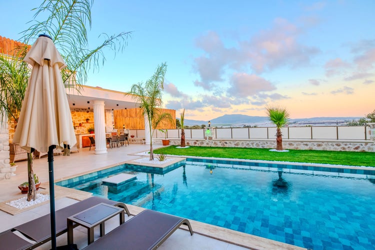 1kiralik-yazlik-jakuzili-villa-villa-elysium- (27).jpeg