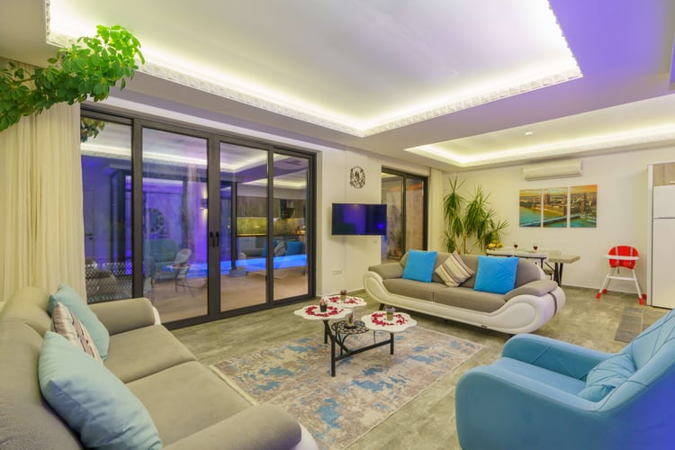 1kiralik-yazlik-villa-villa-leonardo (22).jpg