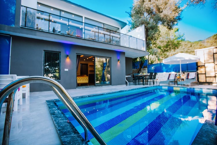 1kiralik-yazlik-villa-villa-cerenimo- (4).jpg