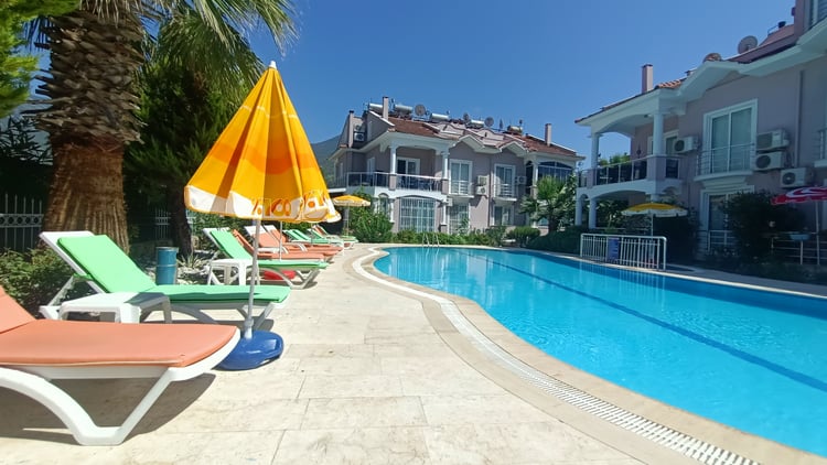 kiralik-ortak-havuzlu-apart-apart-baba- (4).jpg