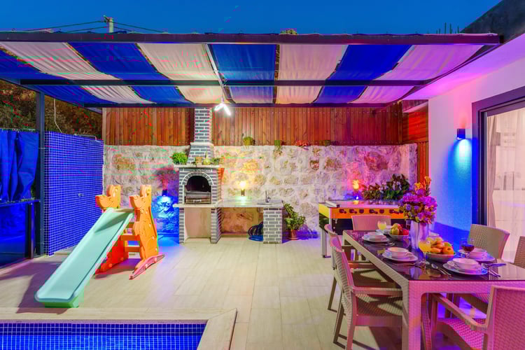 1kiralik-yazlik-villa-villa-ecba- (19).jpg