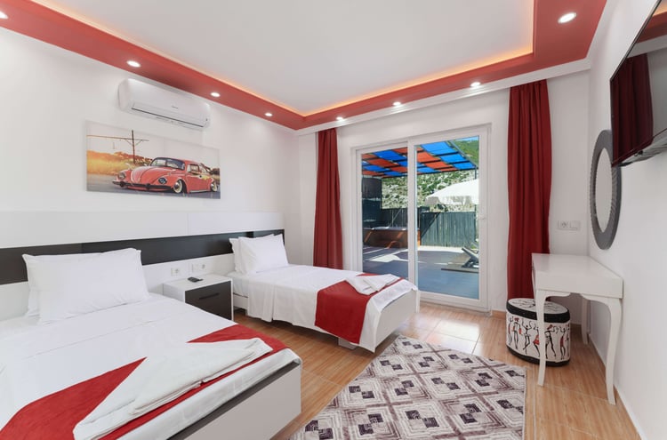 1kiralik-tatil-villasi-villa-emek- (36).jpg