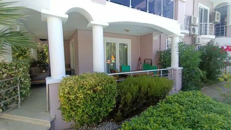 kiralik-ortak-havuzlu-apart-apart-baba- (14).jpg