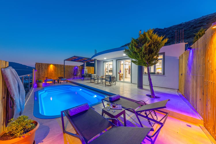 1kiralik-yazlik-villa-villa-tuana- (19).jpg