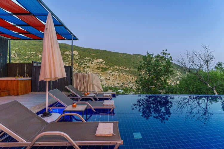 1kiralik-tatil-villasi-villa-emek- (8).jpg