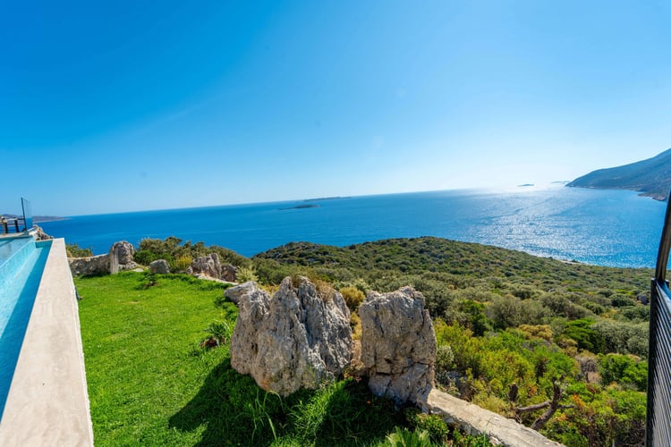 1kiralik-yazlik-deniz-manzarali-villa-villa-akbülüt-1- (23).jpg