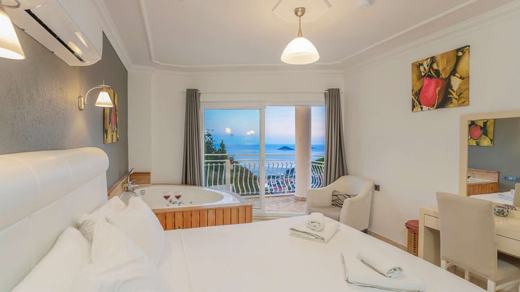 1kiralik-deniz-manzarali-villa-villa-beyaz- (35).jpg